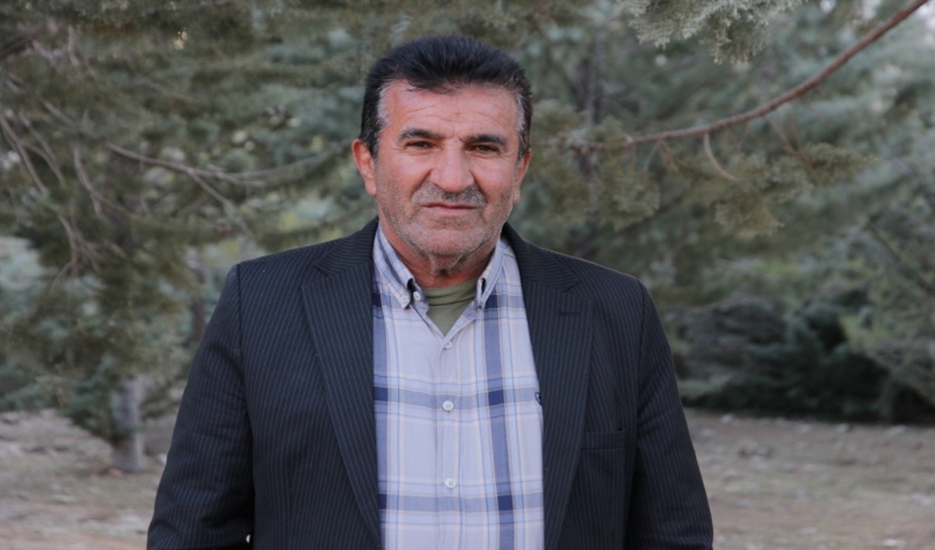 خیر منابع طبیعی در حوزه تولید و کاشت درخت در بخش فلارد پیش قدم شد.