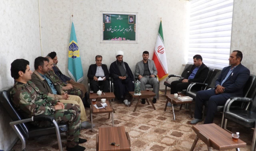 نشست مدیرکل با امام جمعه و فرماندار شهرستان فلارد