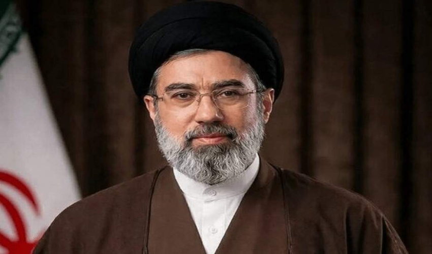 پیام رهبر انقلاب اسلامی به مناسبت روز کارگر و روز معلم